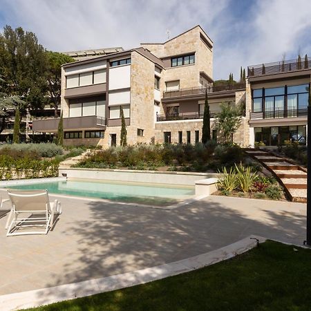 Exclusive Perugia Getaway - Apartments With Shared Pool & Parking エクステリア 写真
